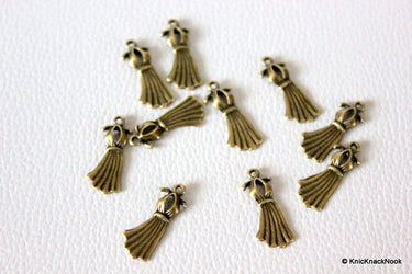 10 x Zinc Alloy Bronze Tone Dress Charm / Pendants 22mmx10mm